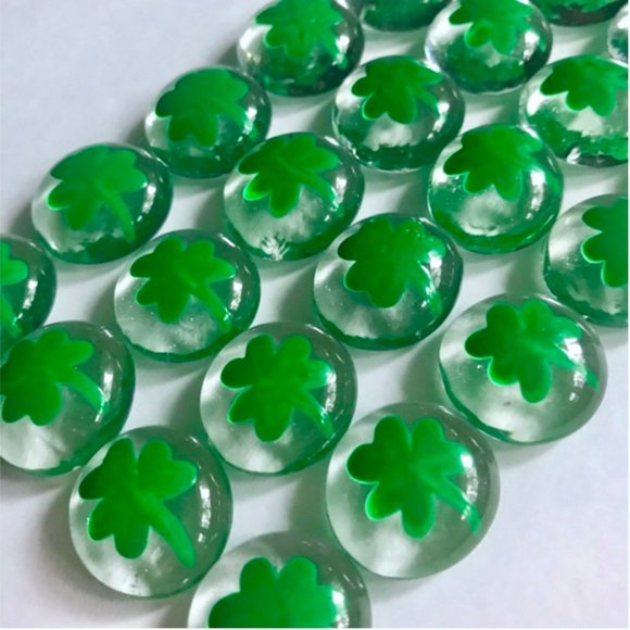 SHAMROCKS 24 Handpainted Glass Gems Party Favor, Party Decoration, Wedding Favor - Picture 3 of 8